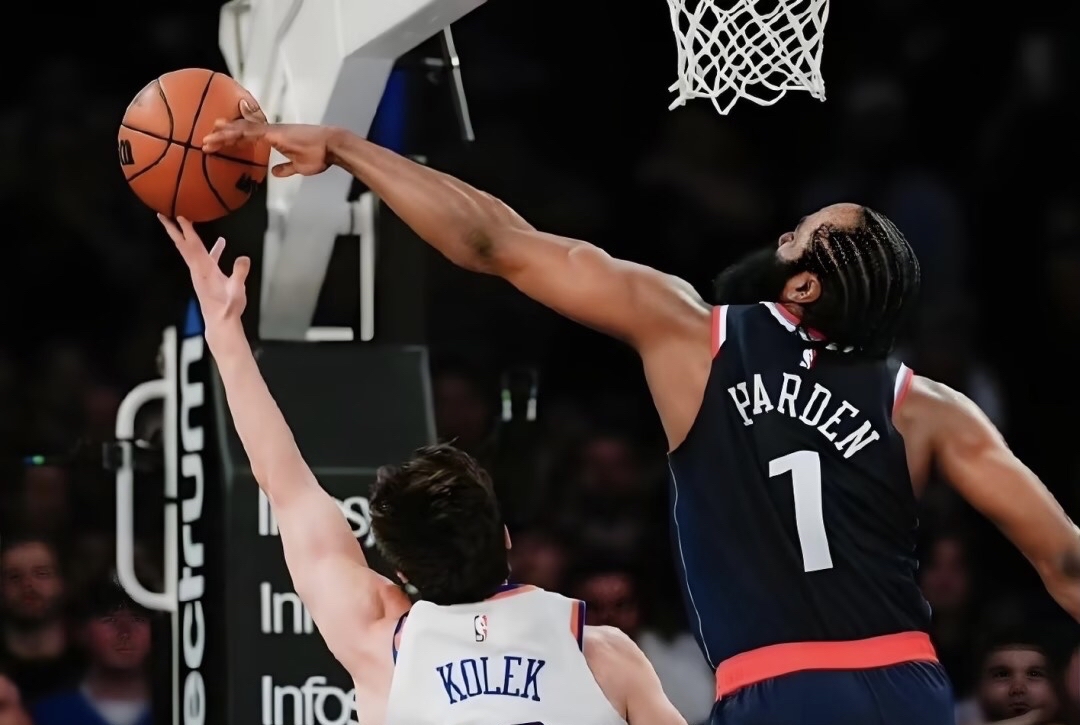 k1体育娱乐平台-洛杉矶快船训练开放日，今夜外线爆发引欢呼，社区盾在即，资深球员宣示担当