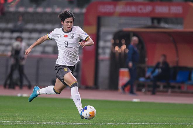 k1体育娱乐平台-上海申花迎德国杯关键赛；赛前防线松动；态度坚定；训练强度明显提升